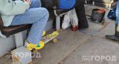 Достаточно нанести всего пару капель на стельки: обувь перестанет пахнуть потом даже в самый сильный зной