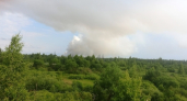 В Ростове Великом, возможно, горит мусорный полигон