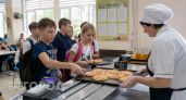 Прощай, мини-пицца: ради борьбы за здоровье школьников власти вводят жесткие ограничения в меню по всей стране