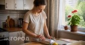 Повар поставил точку в вопросе: как правильно использовать фольгу при запекании – матовая или блестящая сторона