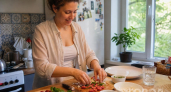 Ресторанный рецепт за копейки: как приготовить изысканную закуску из клубники и сыра фета