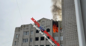 Дым над Красноборской: загорелась квартира, улицу перекрывали для проезда спецтехники