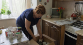 Откопала в чулане старые кружки: сделала из них мини‑сад и органайзеры — теперь не представляю дом без них