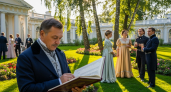 Мы бы не выдержали и часа: как девушки в XIX веке выживали в кринолинах — и справлялись с самой деликатной задачей