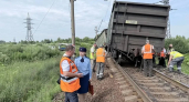 Три вагона сошли с рельсов в Ярославле: что известно о происшествии и почему поезда идут по расписанию
