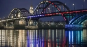 В Рыбинске несколько дней восстанавливают подсветку моста через Волгу