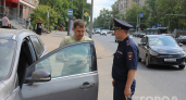 За рулем не был, а прав лишился: Верховный суд пояснил, можно ли водителю стоять около своего авто в состоянии опьянения