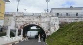 Трещины в арках и осыпающаяся кладка: что происходит с двухвековым виадуком в центре Ярославля