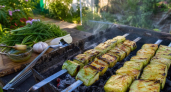 Мясо закончилось, а кабачки остались: как приготовить их на мангале так, что все приняли за отдельную закуску