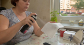 Всего один пшик на салфетку — и вещи снова выглядят новыми: неожиданный трюк с лаком для волос