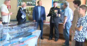Командиру «Ярослава Мудрого» показали точную копию корабля в Борисоглебском