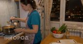 Всего одна ошибка на кухне едва не стоила мне жизни: почему лавровый лист нужно вынимать из готовых блюд
