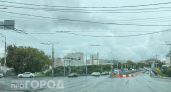 Не камеры и не датчики: настоящая причина, почему на проводах вешают яркие шары