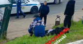 Очевидец про ДТП с влетевшим в остановку "Мерседесом": "Один погиб мгновенно, двоих выкинуло на газон"