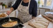 Больше не мучаюсь с тестом: один секретный прием превращает домашние чебуреки в хрустящие пузырчатые шедевры