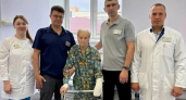 Столетняя ярославна снова встала на ноги: травматологи больницы им. Соловьёва вылечили перелом бедра