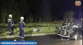 В Ярославле 32-летний водитель BMW насмерть разбился о фуру
