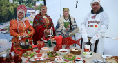 На Советской площади Ярославля развернули ярмарку фермерских продуктов