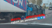 На Юго-Западной окружной дороге в Ярославле столкнулись четыре автомобиля