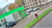 В Рыбинске двое подростков вскрыли бокс со сбором на лечение ребенка и сбежали с деньгами