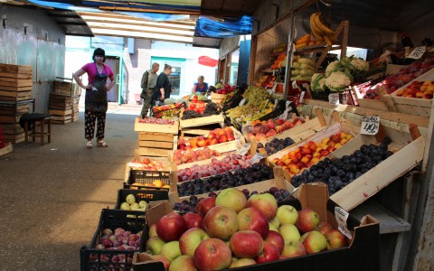 Ярославцам для повышения иммунитета следует есть больше фруктов и рыбы