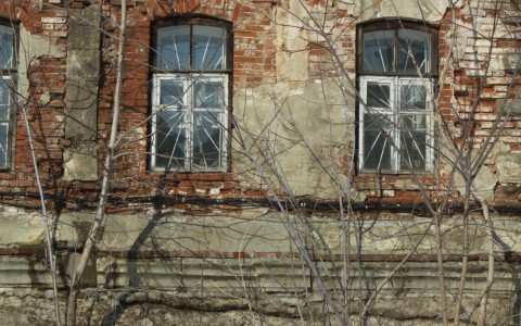 В Ярославской области опасное здание закрыли после вмешательства прокуратуры