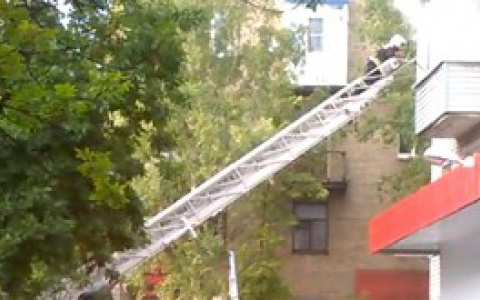 В Ярославле в центре города вспыхнул пятиэтажный дом