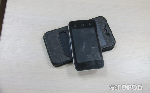 Жительница Рыбинска, вместо дорогого телефона, получила в посылке речной песок