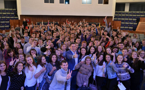 Внешние и внутренние угрозы бизнесу. Бизнес-тренер Максим Батырев научит как преодолевать кризисные времена