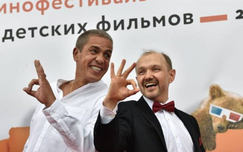 В Ярославль приехал главный актер фильма «Такси»: звездный фотоотчет