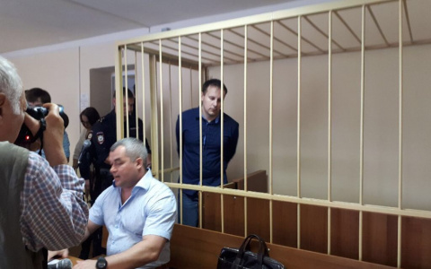 В Ярославле судят надзирателей, пытавших парня в колонии: онлайн-трансляция