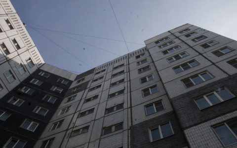 В Ярославле с 9 этажа сорвалась девочка-подросток: подробности