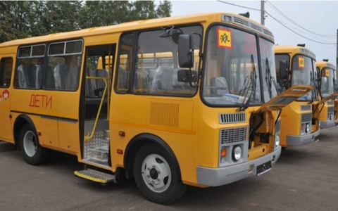 Школьный автобус попал в аварию с «Ленд Крузером» под Ярославлем: что с детьми