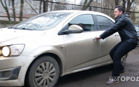 Искали приключений: ярославцы пугали водителей и забирали авто
