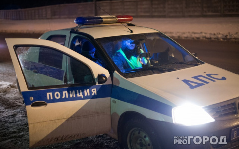 На трассе "КАМАЗ" снес молодую женщину: подробности ДТП под Ярославлем