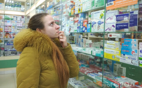 Краснеют и отводят глаза: топ-10 вещей, которые стыдно купить в аптеке ярославцам