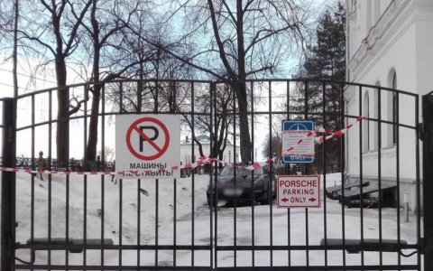 Только для «Порше»: парковка для элитных авто появилась в Ярославле
