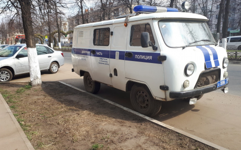 Кромсали ножом на ходу: новое нападение на таксиста в Ярославской области