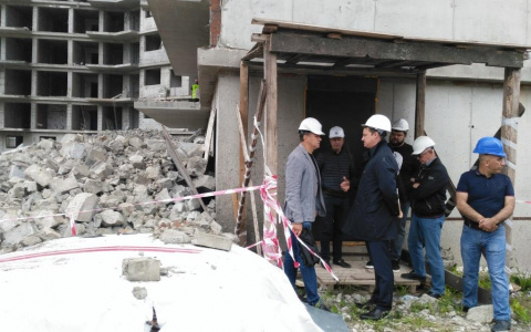 Правительство области: новый подрядчик планирует завершит строительство проблемного дома на проспекте Фрунзе