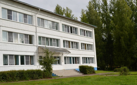 Пятерых сотрудников детского лагеря наказали: что произошло в Ярославле