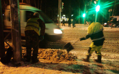 Власти отчитались об уборке Ярославля от снега: телефон горячей линии