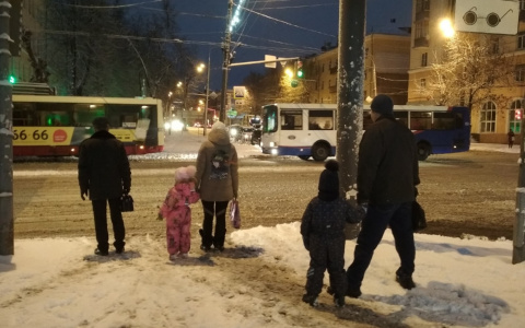 "Это раскачивание": о трансгендерном скандале на детской елке зрители из Ярославля