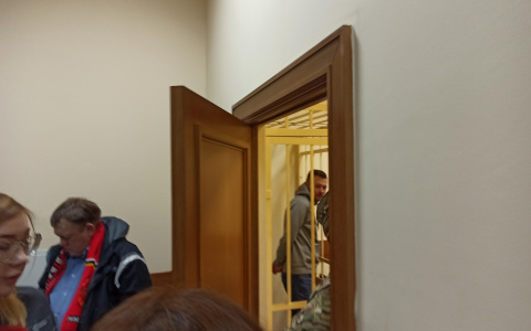 Вывели в наручниках: заммэра Бадаева отправили в СИЗО Ярославля