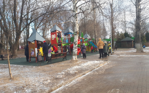 "Загнобят воспиталки": о поборах в детских садах рассказали родители из Ярославля