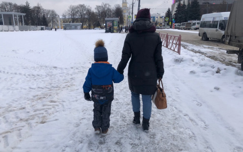 Мать прокормит: отцы-разведенки просят спасти их от алиментов