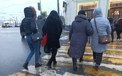 Будете сидеть на работе: правительство отказало ярославцам в дополнительном выходном в праздник