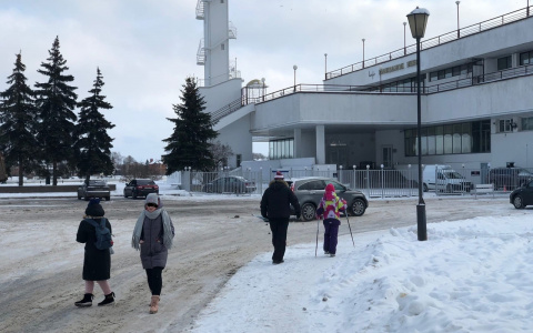 Двоечники плодятся: Минпросвещения и Рособрнадзор объявили бой неудам