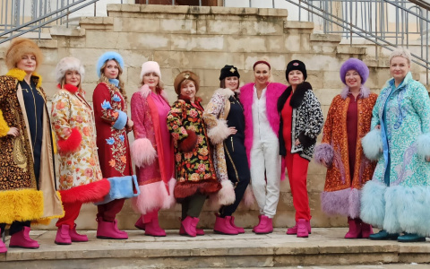 Дизайнерские показы и арт-объекты: ярославцы отпраздновали Главную Масленицу страны 2020