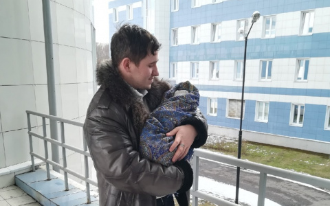 "Спас опыт ралли гонок": ярославец о том, как принял роды у жены в авто