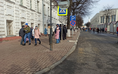 "Мерить температуру сотрудников, запретить еду на местах": Роспотребнадзор прислал рекомендации в органы власти Ярославля